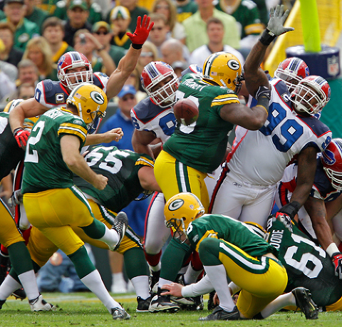 2,485 Green Bay Packers V Buffalo Bills Photos & High Res Pictures