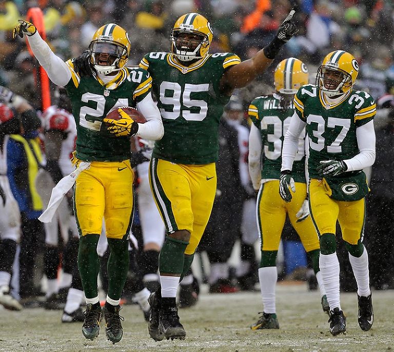 Photos From The Green Bay Packers vs Atlanta Falcons NFL Football Game •  December 8, 2013