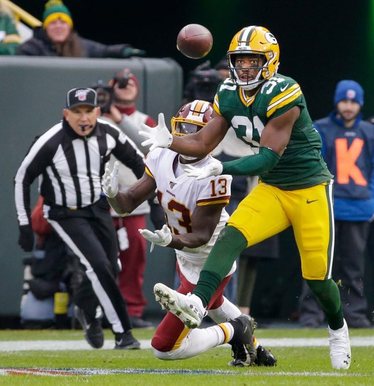 Green Bay Packers vs The Miami Dolphins  Green Bay, Wisconsin commercial  and editorial photographer Mike Roemer